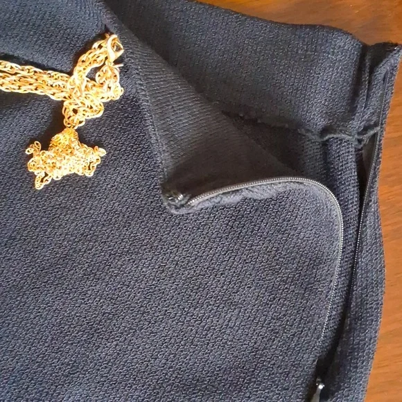 Adorned.St. John, Knit.adjustable Or Removeable Adornment. Classic Essential - Picture 6 of 10